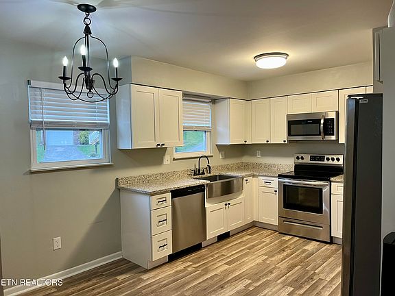 4th image of 1505 Red Maple Ct