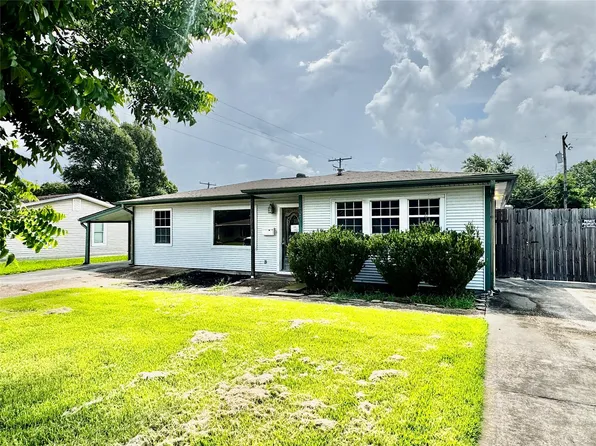2301 7th St, Port Neches, TX 77651