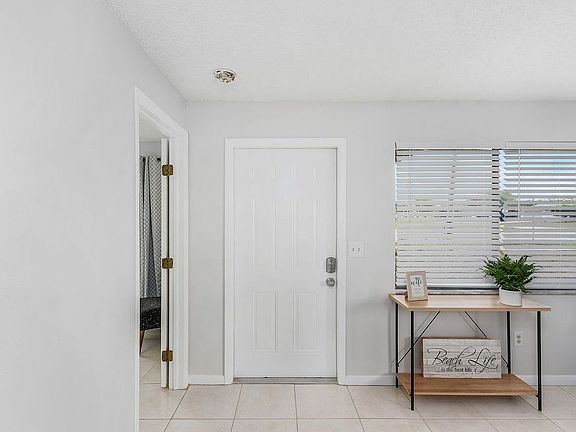 3rd image of 4406 Santa Barbara Blvd #0