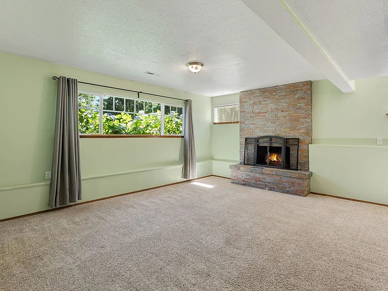 8620 Shadow Wood Dr — Photo 16