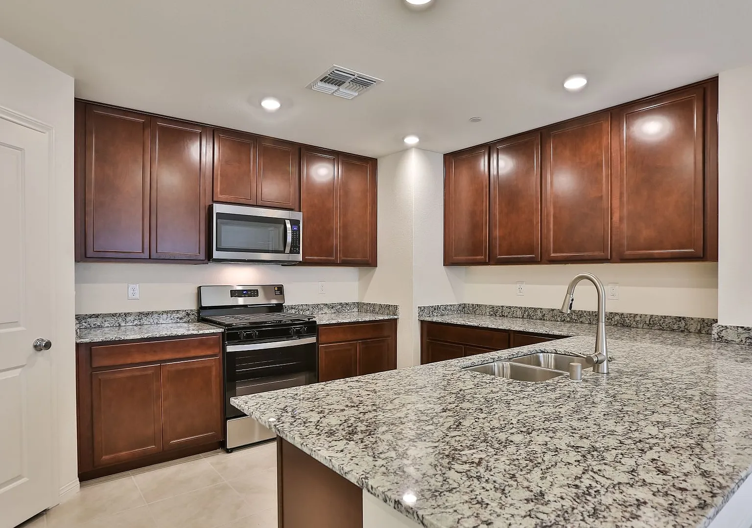 JL013 3659 Bitonto Lane — Photo 3