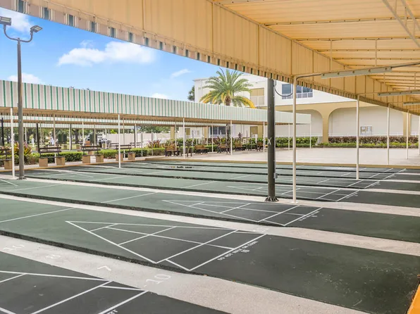 424 Southampton B #424, West Palm Beach, FL 33417