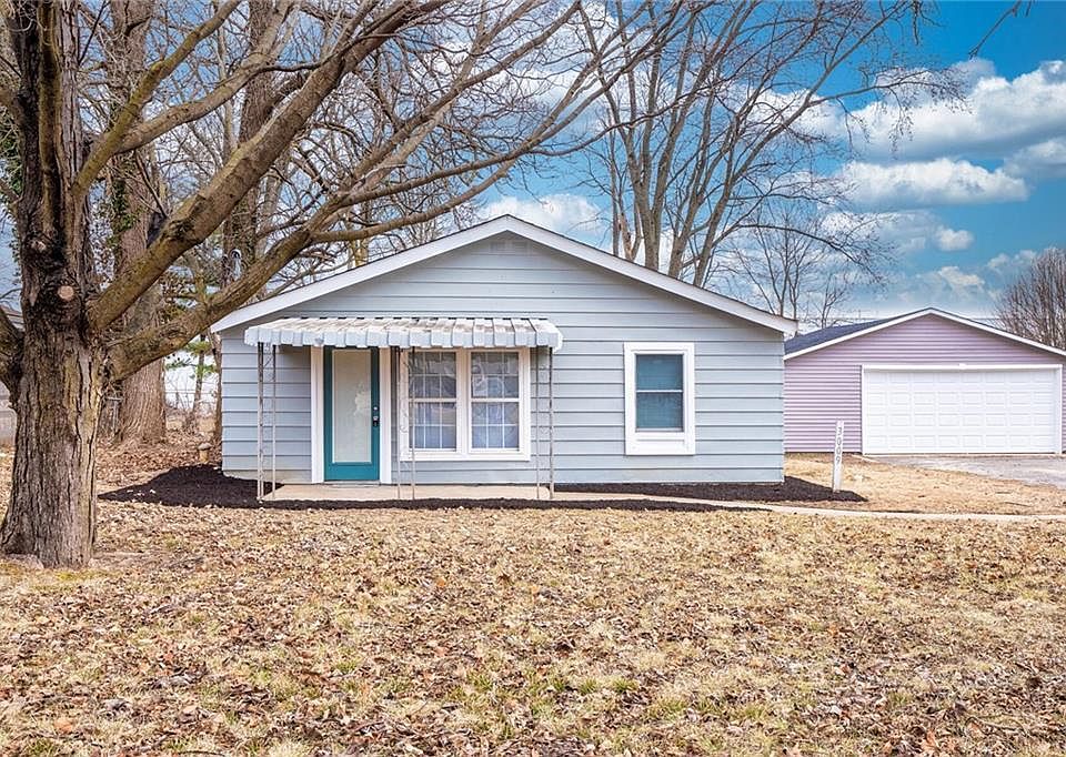 1st image of 3009 Clover Dr