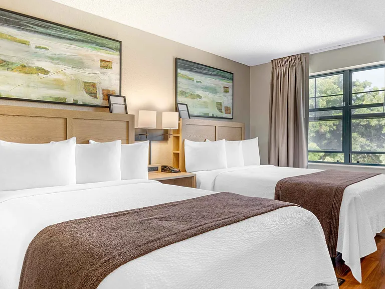 Studio Suite - 2 Full Beds