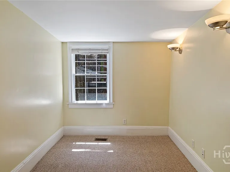 15 E Jones St #1B — Photo 10