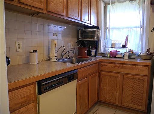 2nd image of 3426 Edgewood Dr