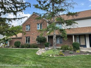 1222 Chartwell Carriage Way N, East Lansing, MI