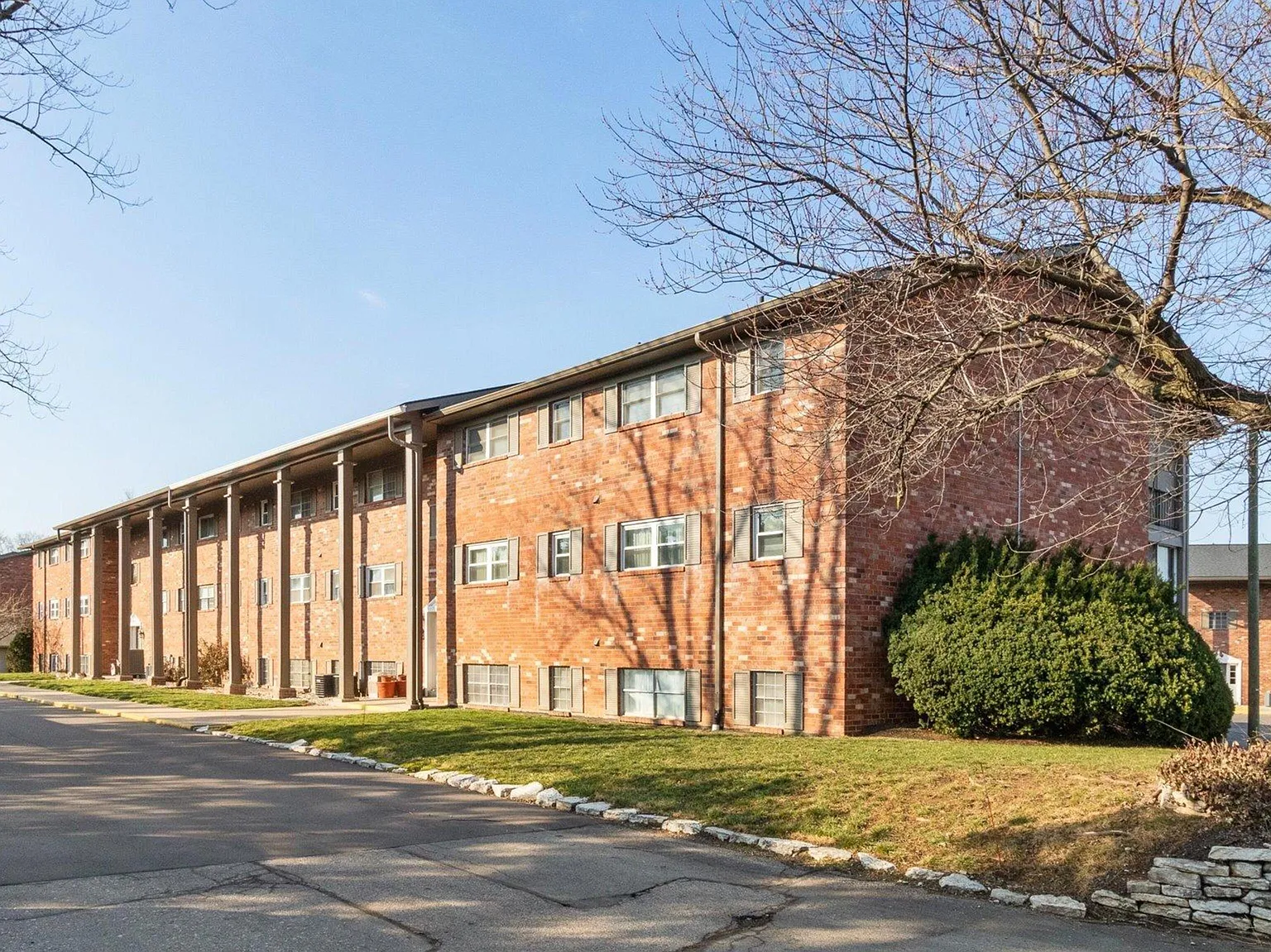 5038 Allisonville Rd Unit F photo 1