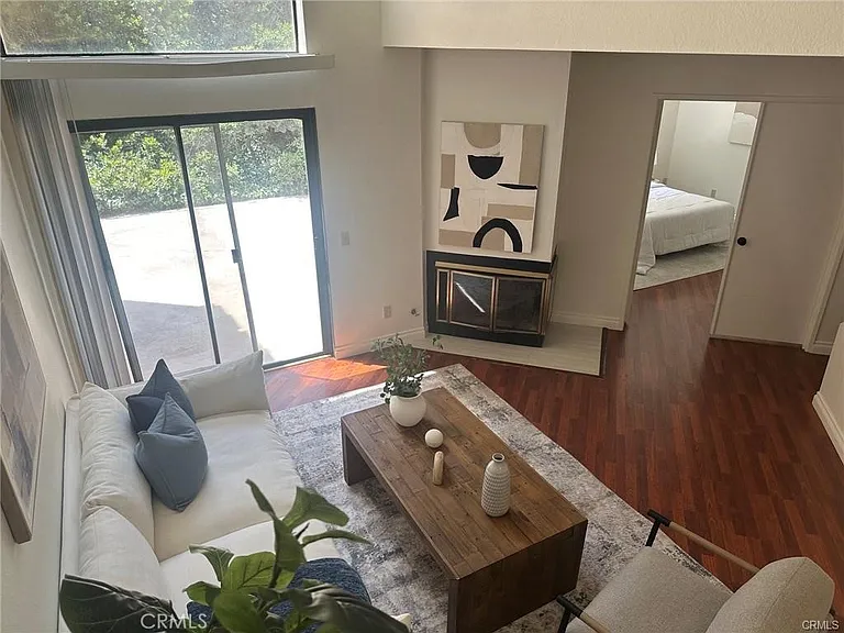 3050 La Paz Ln #C — Photo 4