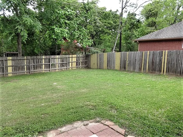 5211 Sherilynn Dr — Photo 10
