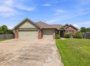 1800 Tulip Ct, Claremore, OK 74019