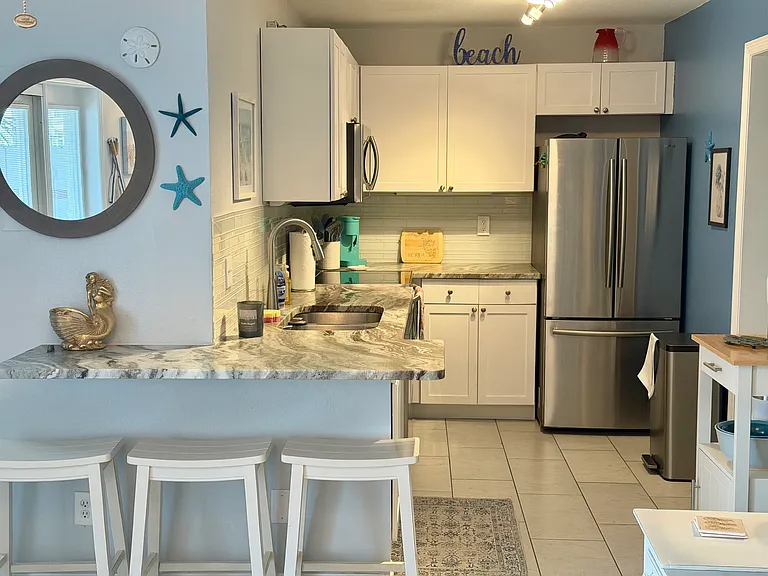 5020 Beach Dr SE #C — Photo 2