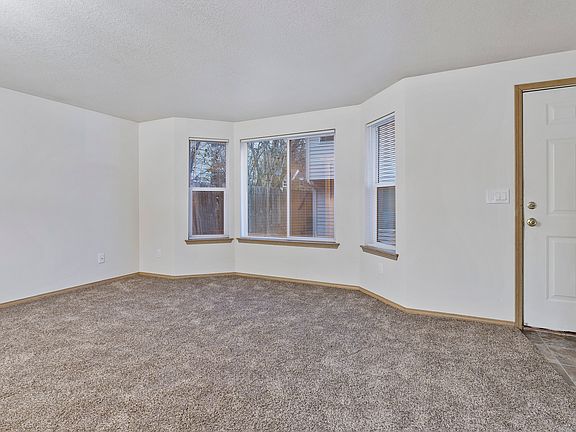 2nd image of 201 NE 148th Ave #201E