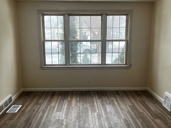 4th image of 205 Cleveland Dr #1