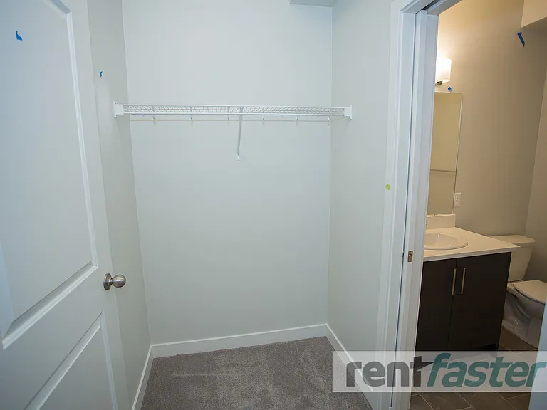 588 Griesbach Parade NW — Photo 27