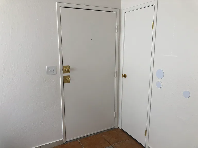 2335 Daley St #1 — Photo 7