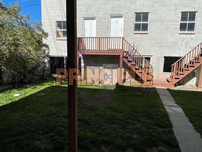 403-405 1/2 W Granite St — Photo 46