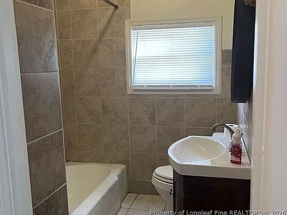 3rd image of 205 Morrison St