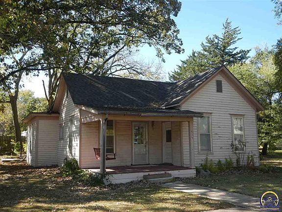 4th image of 415 Plum St