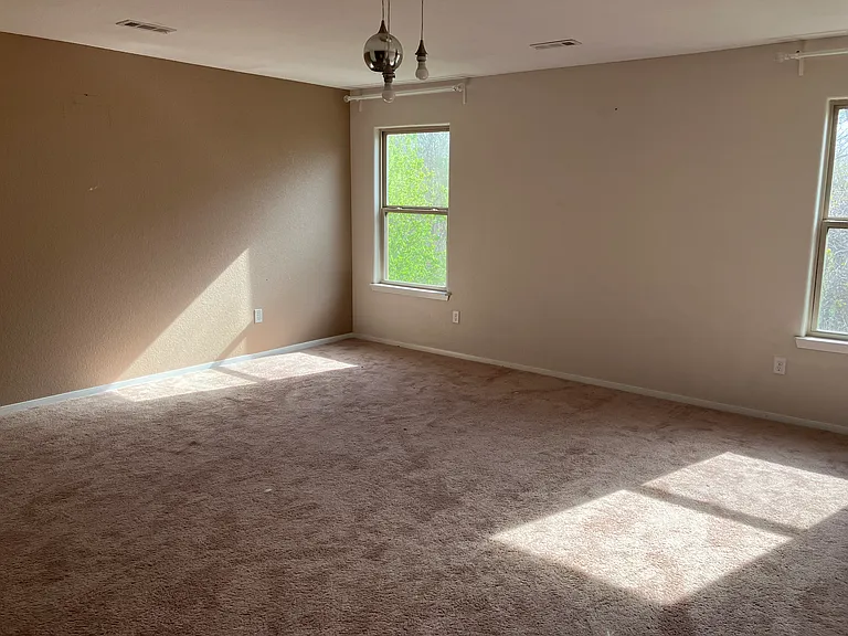 6605 SW Chestnut Hill Rd — Photo 10