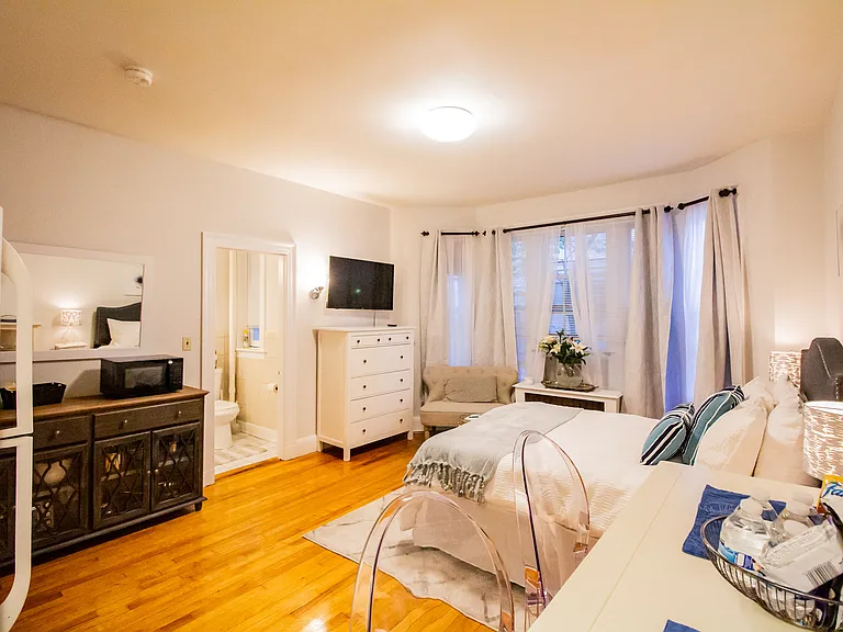 1253 Beacon St #A3B — Photo 8
