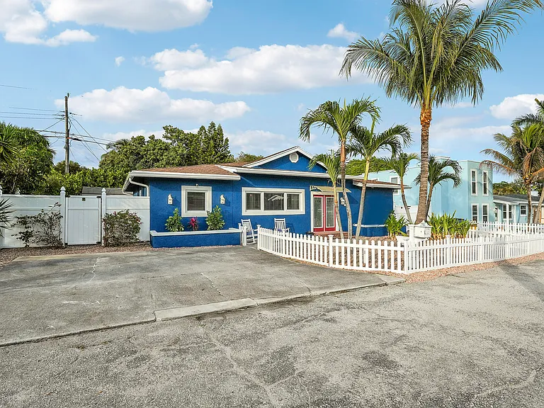 1827 Len Dr — Photo 19