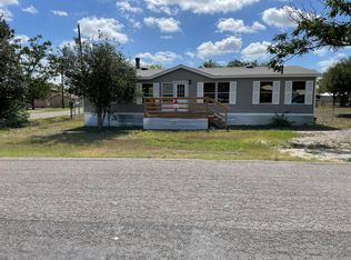 502 E Travis St, Karnes City, TX 78118