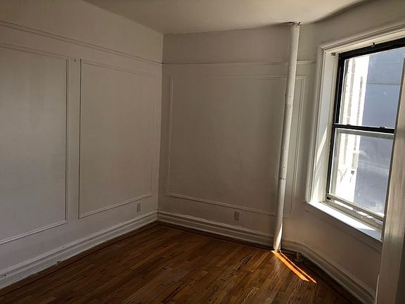 4th image of 864 60th St APT C4