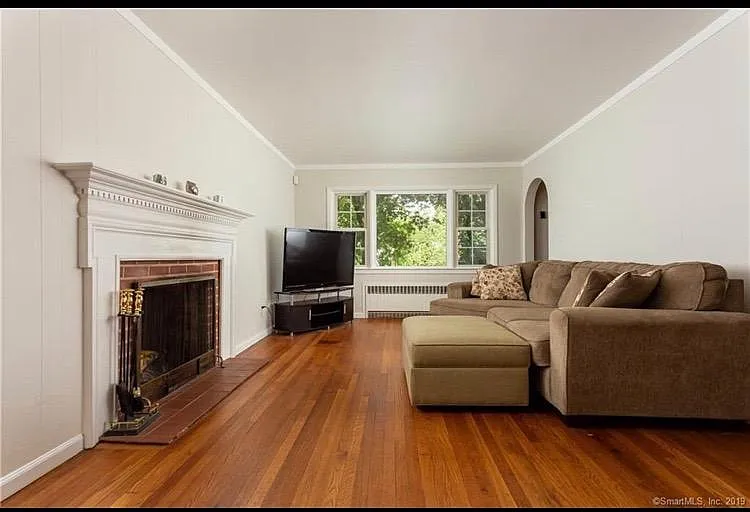 28 Brooklawn Ave — Photo 4
