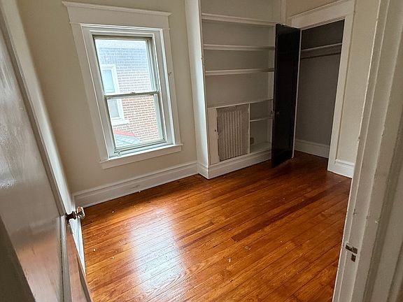 4th image of 2145 W Liberty St