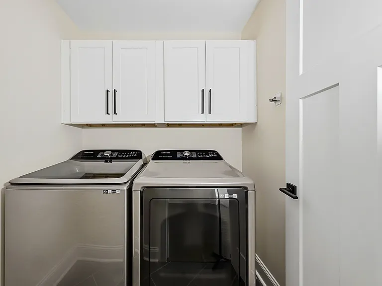 1020 Easton Ct — Photo 36