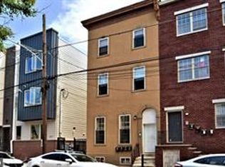 1325 N Franklin St #A, Philadelphia, PA 19122