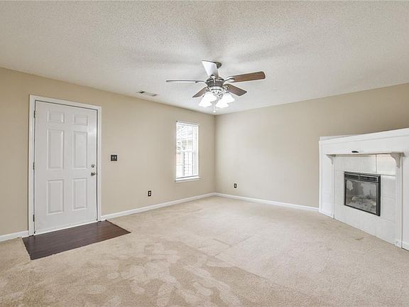 4th image of 130 City Park Dr