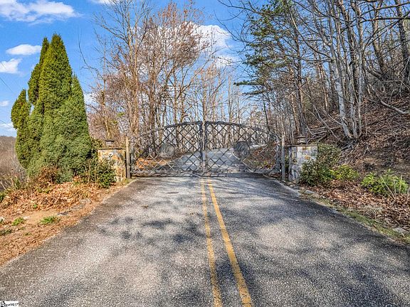 2nd image of Mountain Lakes Dr
