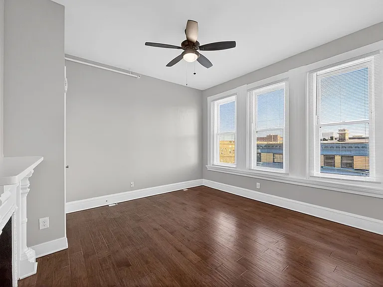 Trevarren Flats — Photo 25