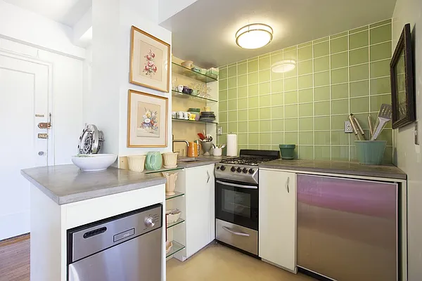 Rented by NextStopNY | media 9