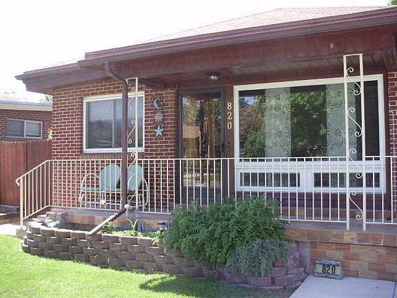2nd image of 820 E Zenith Ave