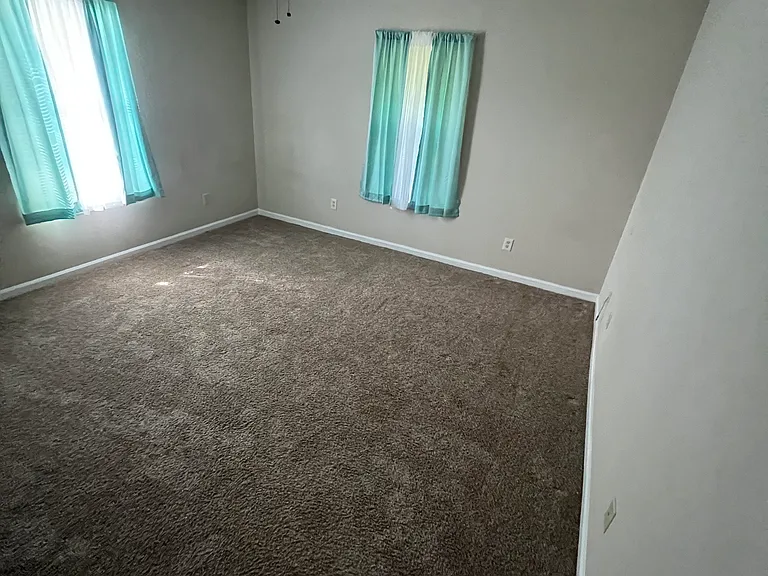 4585 Old Bainbridge Rd — Photo 14