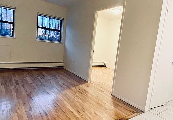 4th image of 643 E 9th St APT 1A