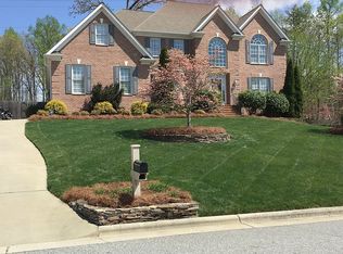 109 Pearce Dr, Jamestown, NC 27282