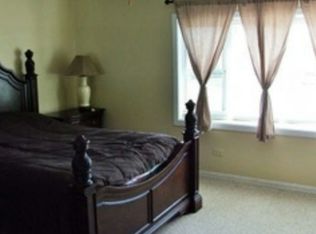 1860 W Sherry Ln, Addison, IL 60101