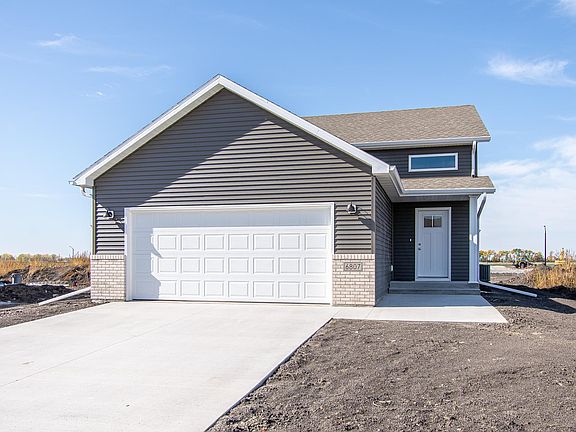 3rd image of 6807 Belding Dr S