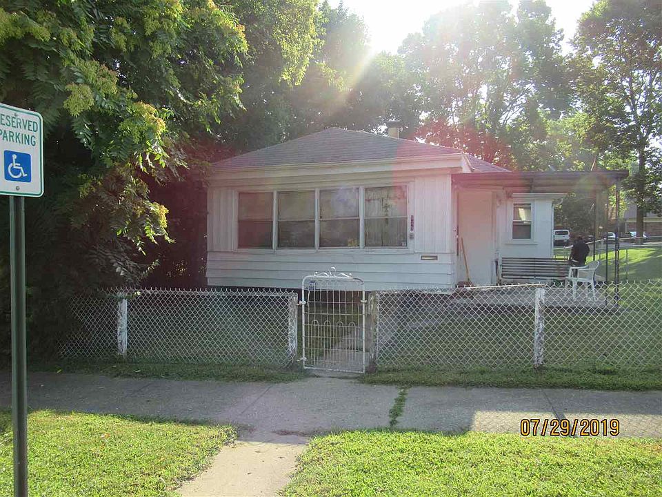 1st image of 915 N 13th St
