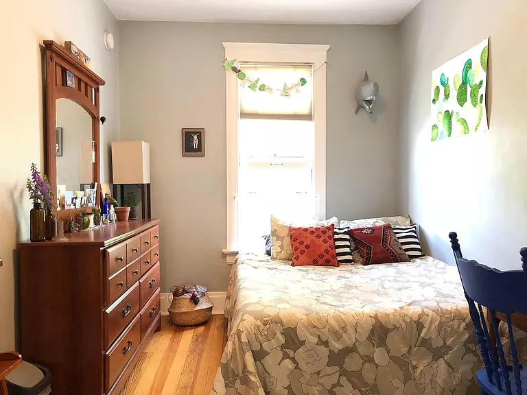 1421 Mapleton Ave — Photo 8