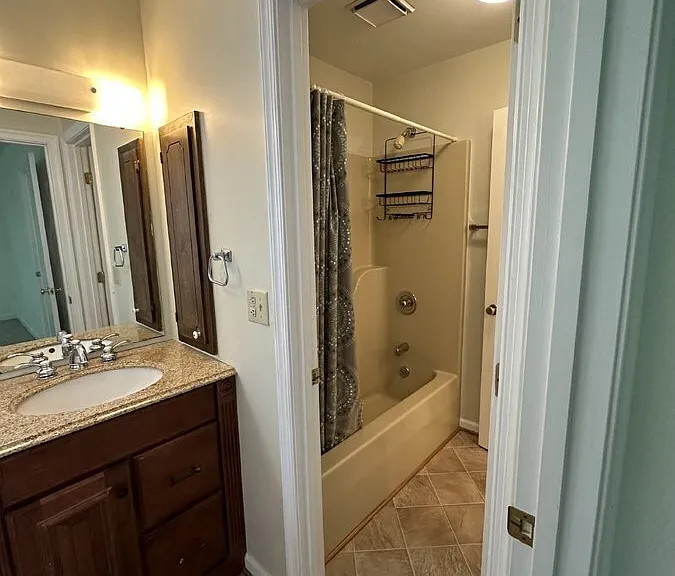 2384 Whitney Ct — Photo 7