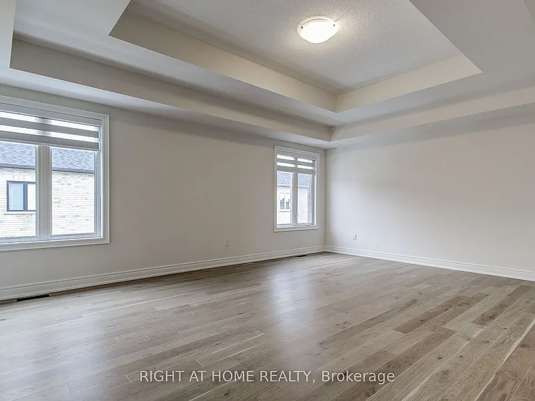 51 Lorrain Hand Cres — Photo 40