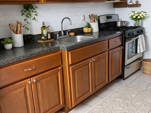 4th image of 3915 62nd St APT 42