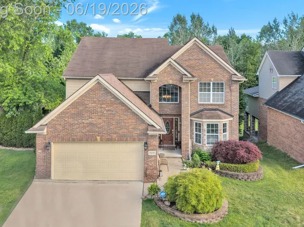 18090 Curtis Ct, Livonia, MI 48152