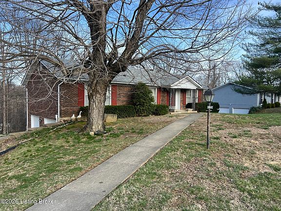 3rd image of 9001 Lakeridge Dr