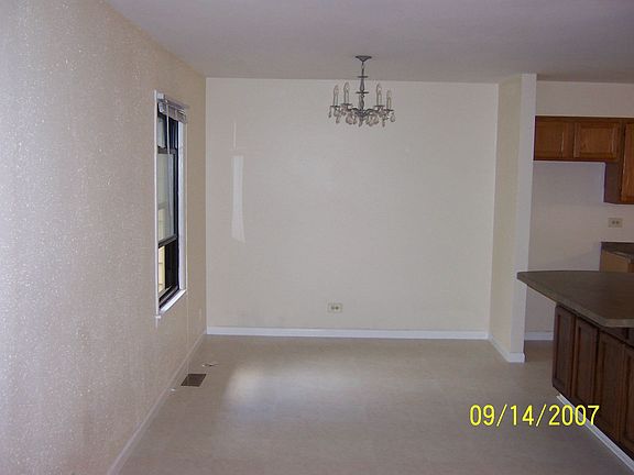 4th image of 336 Ottawa Dr